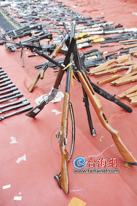 枪后坐力搞笑动图_枪后坐力大吗_枪后坐力搞笑视频
