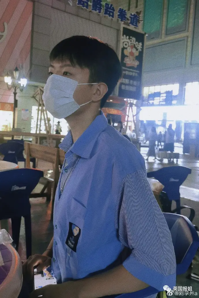 被惩罚带上狗链圈_狗带伊丽莎白圈会呆滞_大冒险qq上惩罚大全